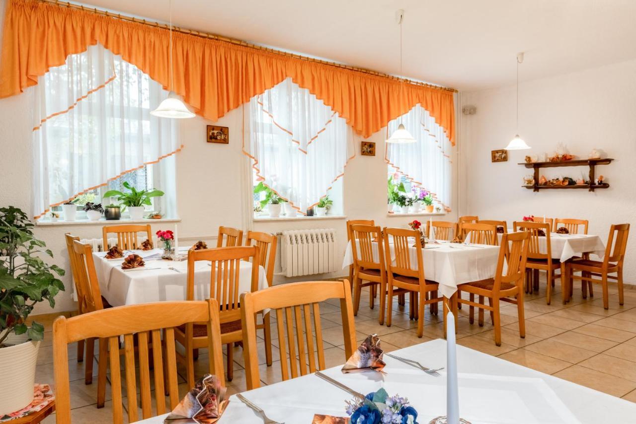Hotel Carola Ольбернгау Екстер'єр фото